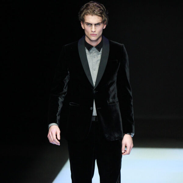 Smokings evening wear