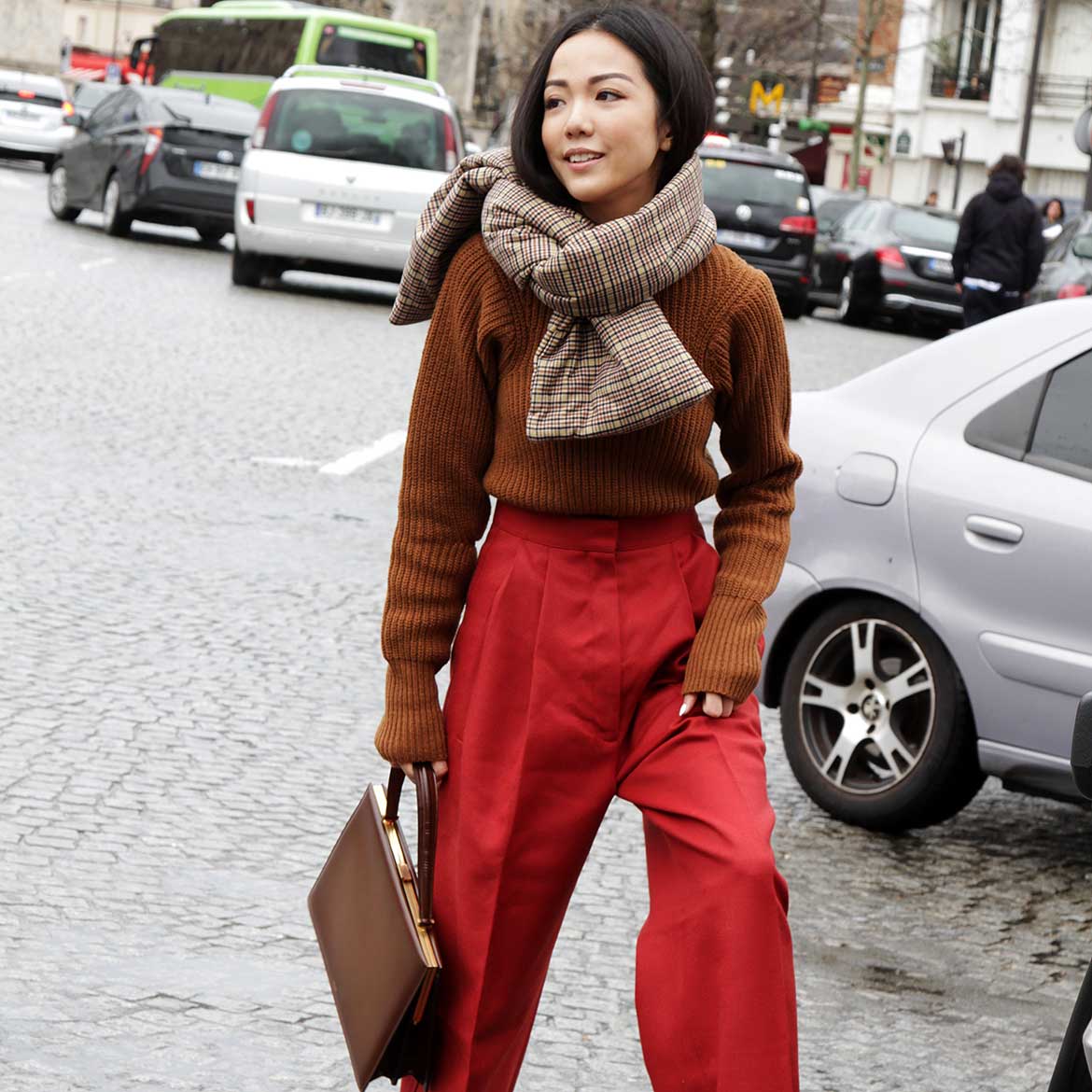 Modetip: dikke trui in je broek. Iets voor jou? | ADVERSUS Modetip: dikke trui in je broek. Iets voor jou? | ADVERSUS