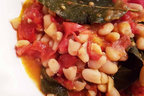 Cannellini boontjes met tomatensaus