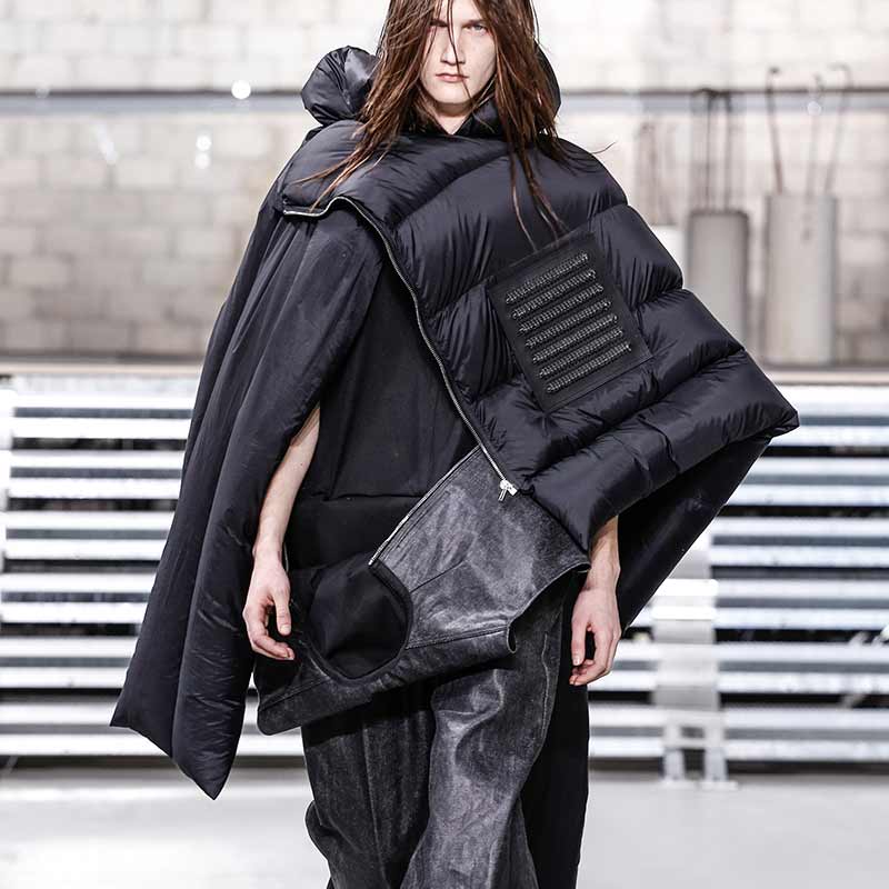 Aannames, aannames. Raad eens Onderzoek het Melancholie Modetrends winter 2017 2018 - ADVERSUS MAGAZINE Aannames, aannames. Raad eens Onderzoek het Melancholie Modetrends winter 2017 2018 - ADVERSUS MAGAZINE