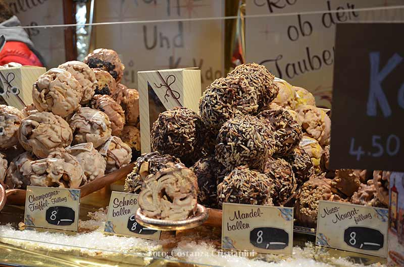 Kerstmarkten Zürich. Romantisch Kerst shoppen