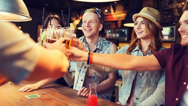 Alcohol. Maken de lege calorieën van alcoholische dranken dik?