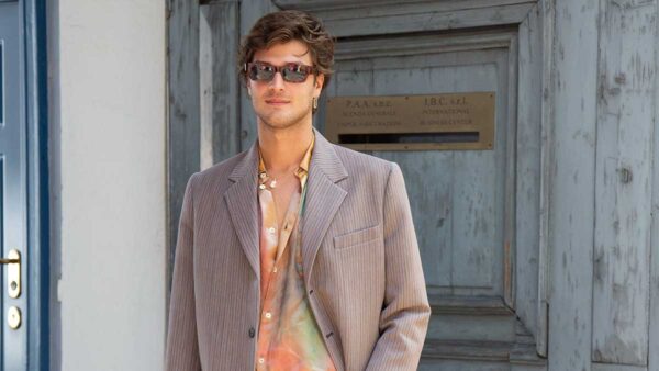 Mannen straatmode zomer 2020. x2 Hippe looks. Foto: Charlotte Mesman