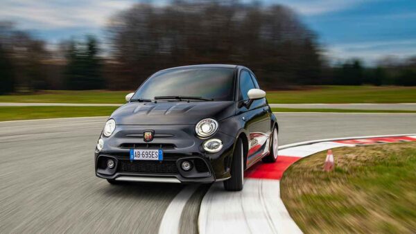 Abarth’s nieuwe collectors’ item 695 Esseesse is de snelste in de line up