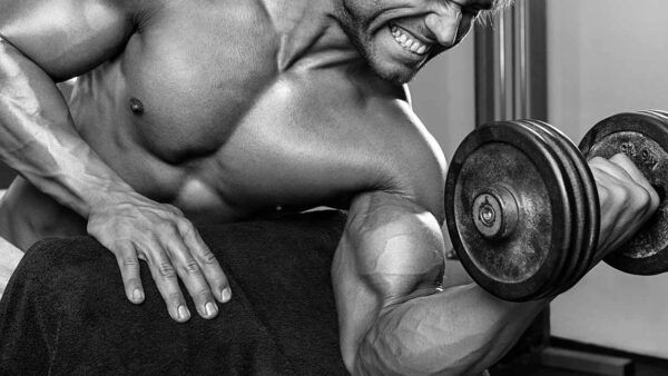 Biceps trainen: de geconcentreerde biceps curl