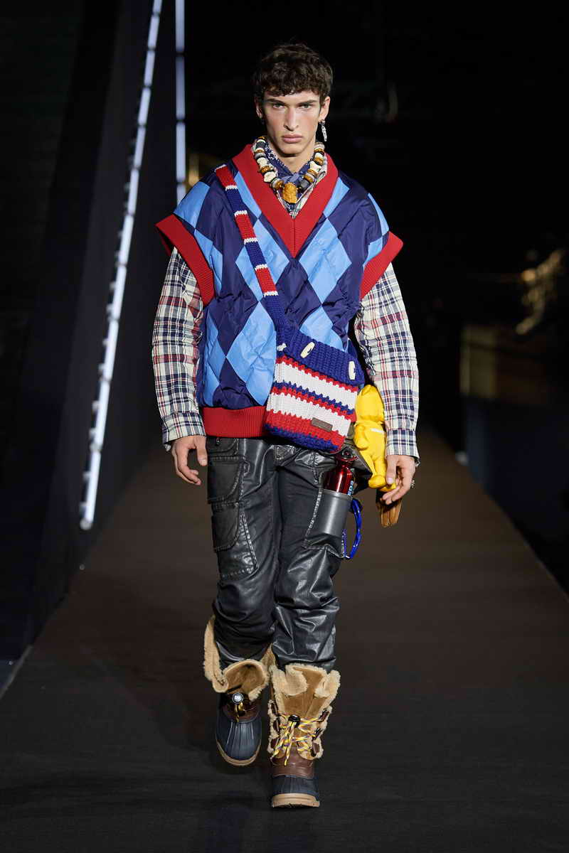 Dsquared2 Man Herfst Winter 2022 2023 - Foto Dsquared2