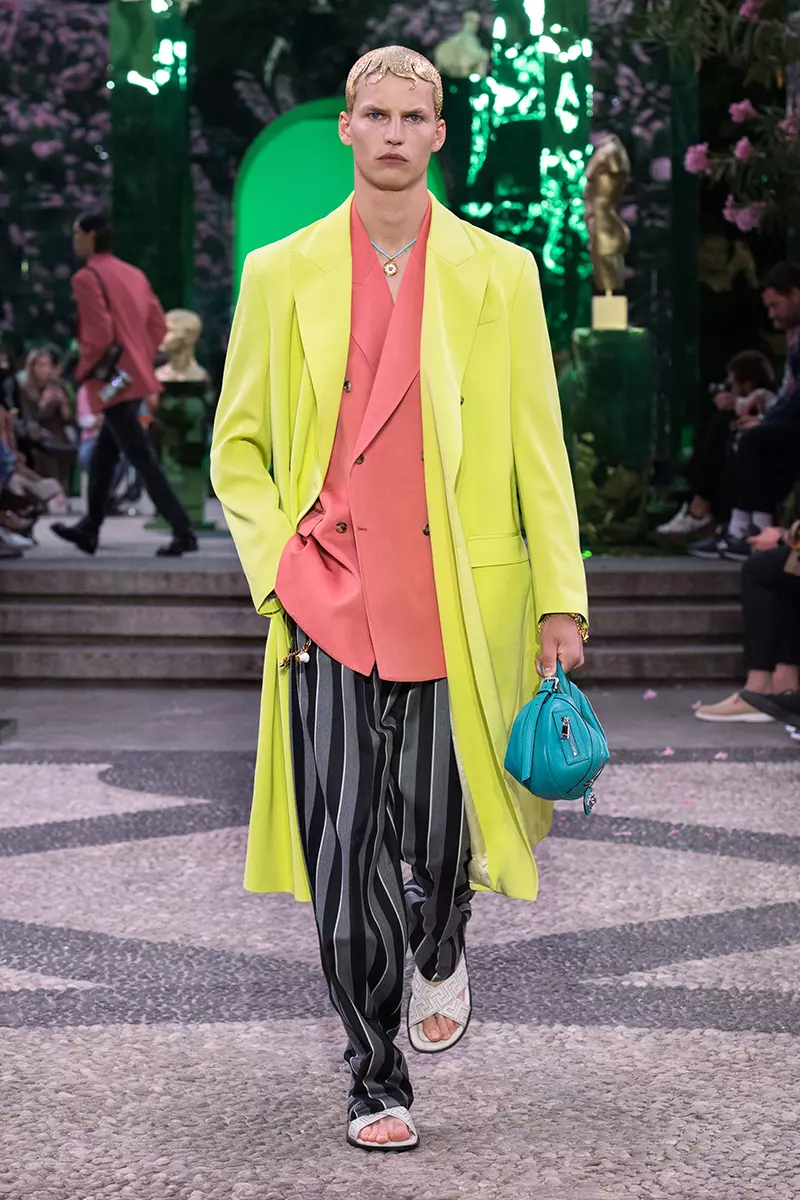 Mannenmode trends zomer 2023 - Photo courtesy of Versace