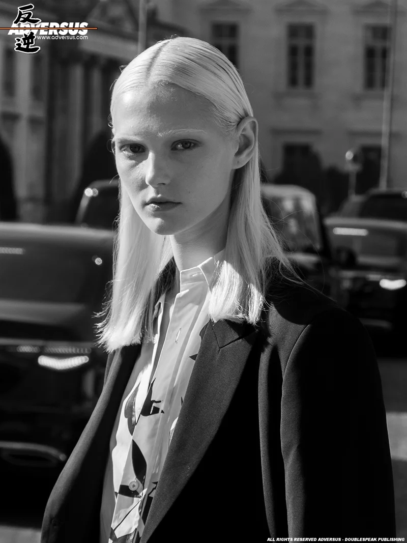 Modellen bij Chanel - Parijs Fashion Week Zomer 2023 - Photo Charlotte Mesman