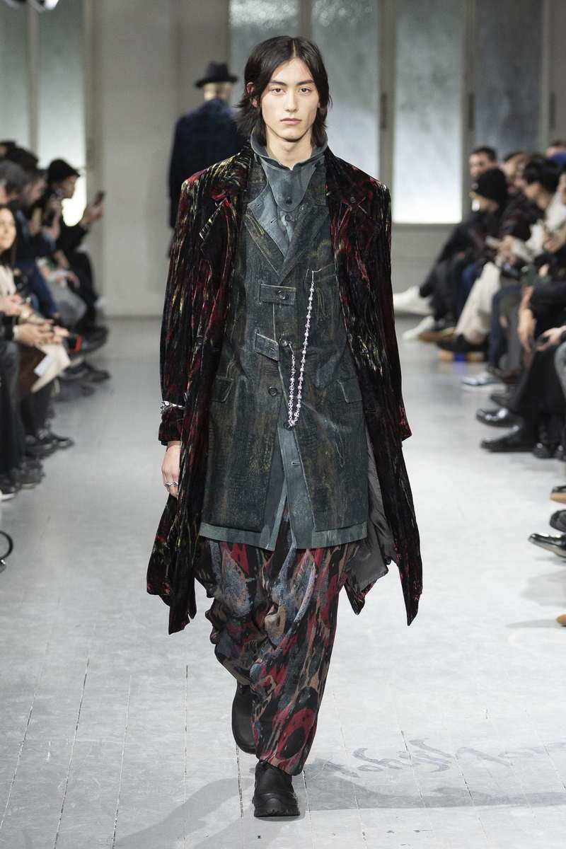 Yohji Yamamoto pour HOMME AW23-24 Collection - Photo courtesy of Yohji Yamamoto