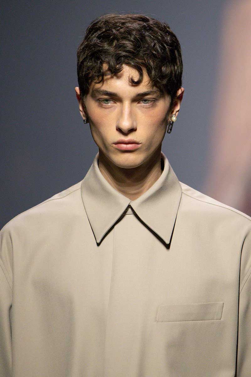 Kapseltrends voor de heren voor 2023. Kapsels op de catwalk van Fendi winter 2023