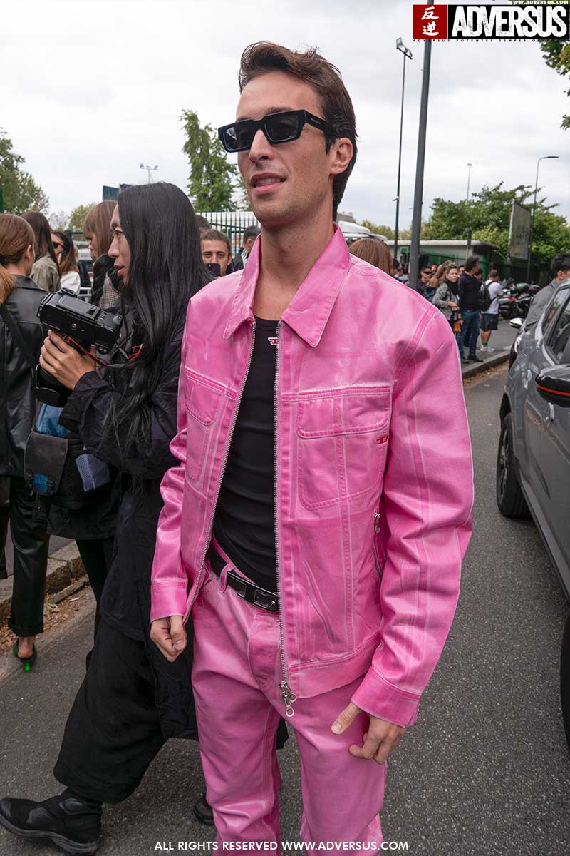 Roze denim look voor hem