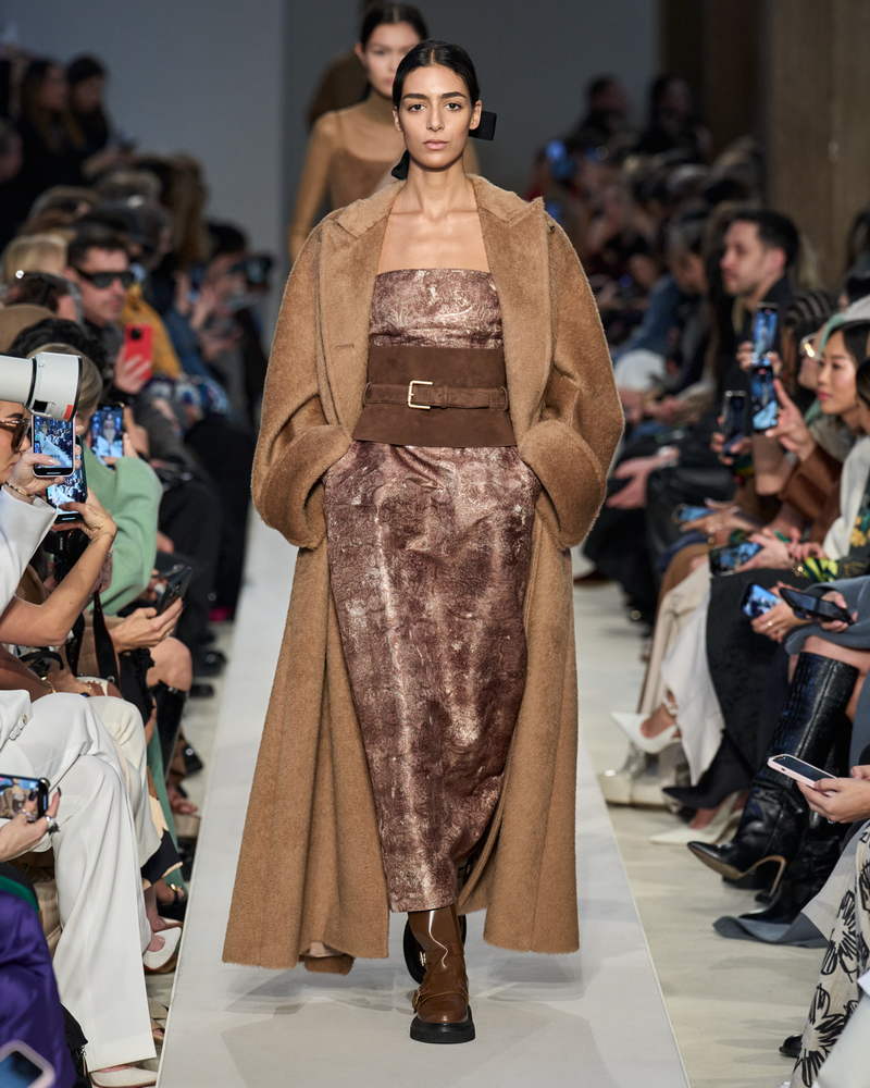 Max Mara herfst winter 2023 2024 - Photo Courtesy of Max Mara