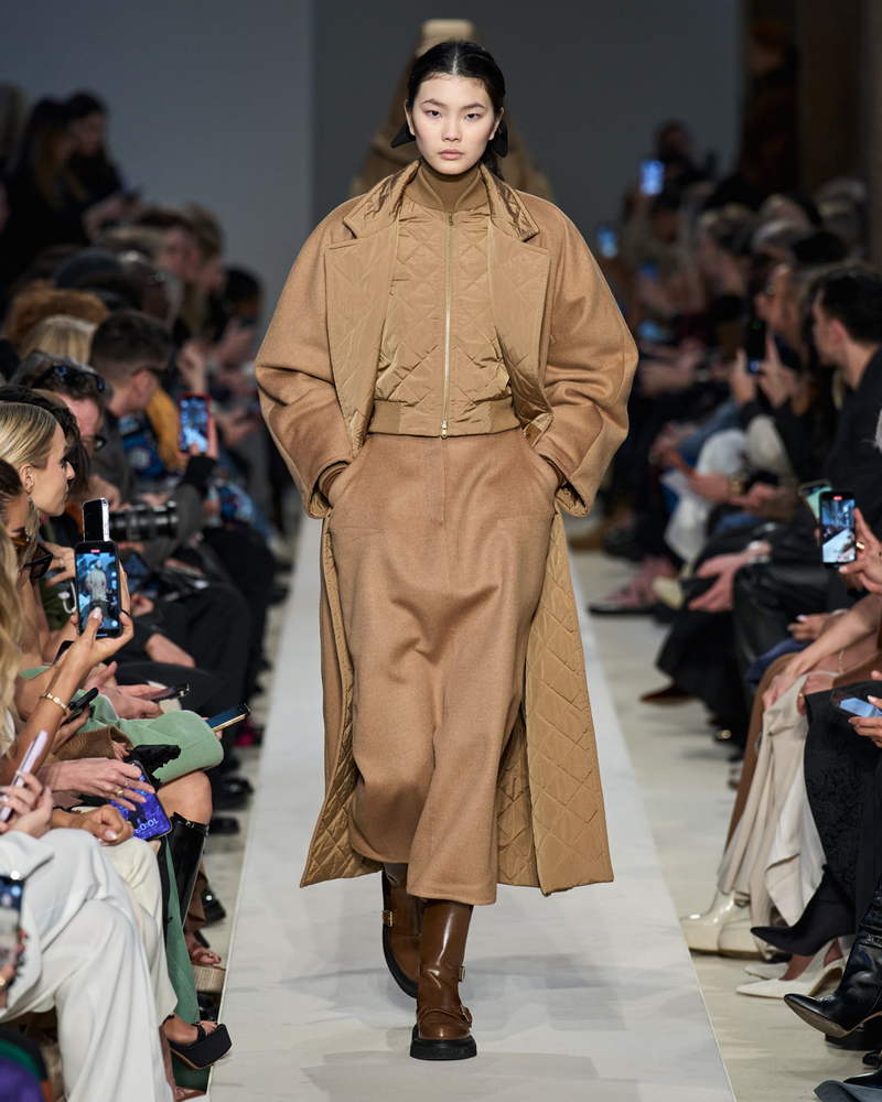 Max Mara herfst winter 2023 2024 - Photo Courtesy of Max Mara