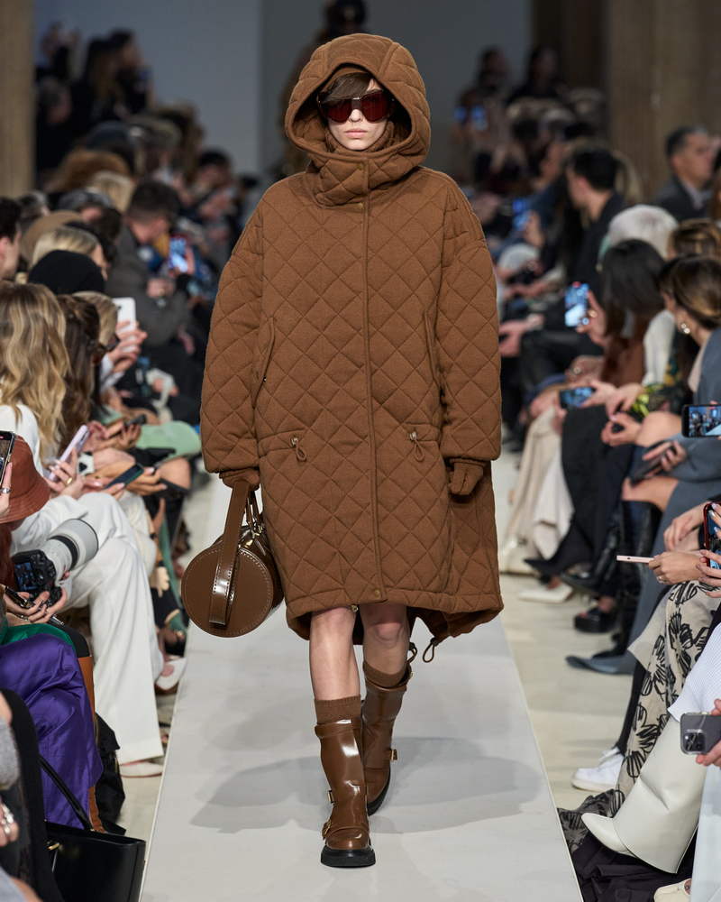 Max Mara herfst winter 2023 2024 - Photo Courtesy of Max Mara