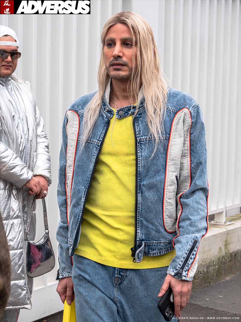 Street style mode man bij de Diesel Winter 23/24 show - Photo Charlotte Mesman