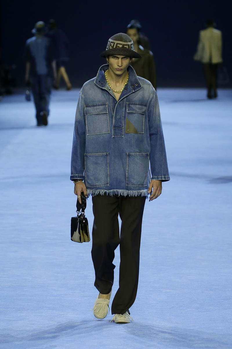 Jeans trends man lente zomer 2023 - Photo courtesy of FENDI