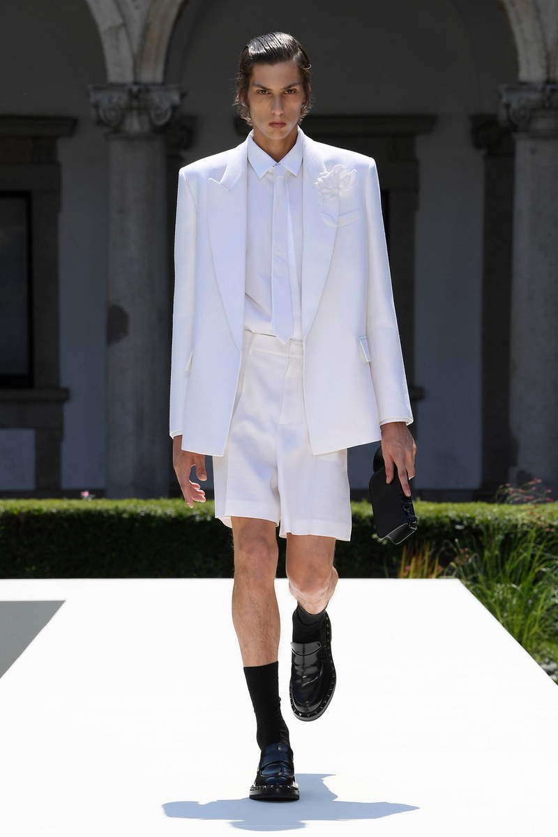 Valentino The Narratives man lente zomer 2024 - Photo courtesy of Valentino