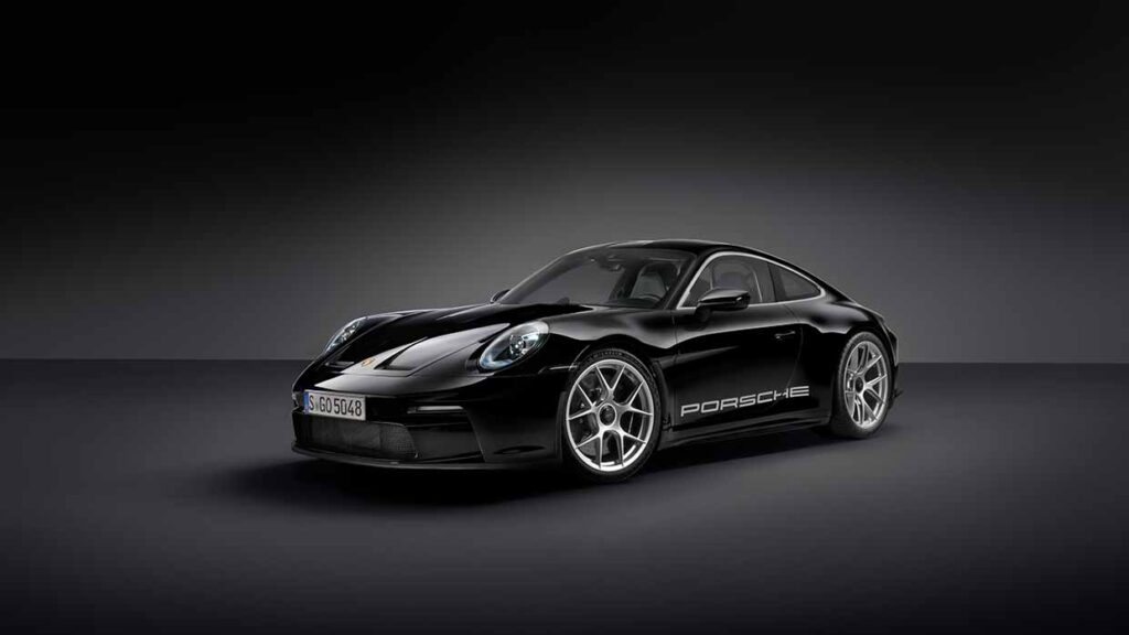 Porsche viert 60 jaar 911 met puristische 911 S/T