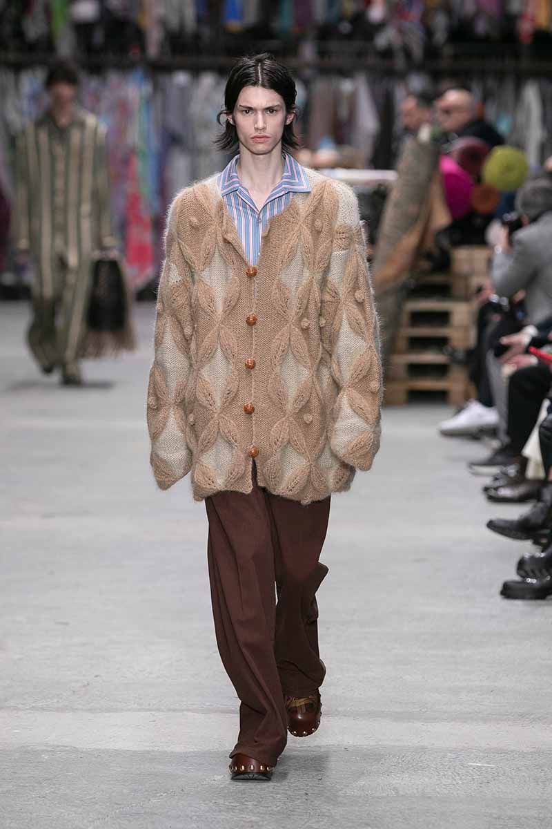 Herenmodetrends voor herfstwinter 2023 2024. Photo courtesy of Etro