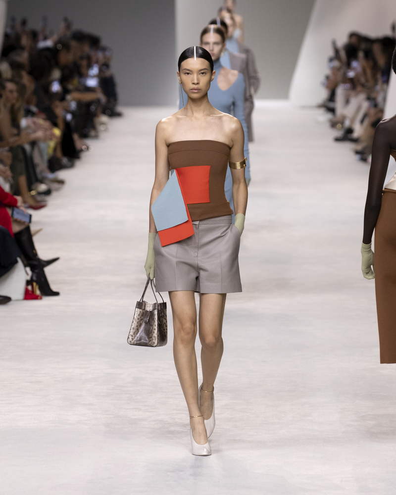 De damescollectie van Fendi voor lente zomer 2024: comfort en vrijheid - Photo courtesy of FENDI