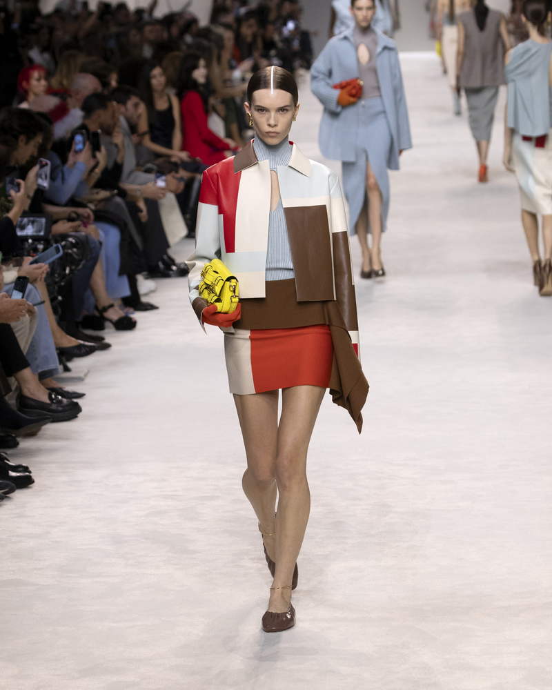 De damescollectie van Fendi voor lente zomer 2024: comfort en vrijheid - Photo courtesy of FENDI