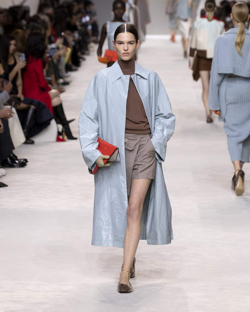 De damescollectie van Fendi voor lente zomer 2024: comfort en vrijheid - Photo courtesy of FENDI