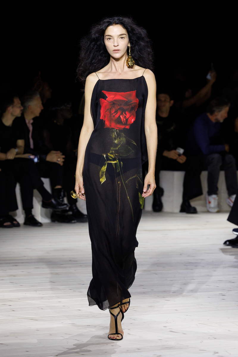 Alexander McQueen lente zomer 2024 - Photo Courtesy of Alexander McQueen