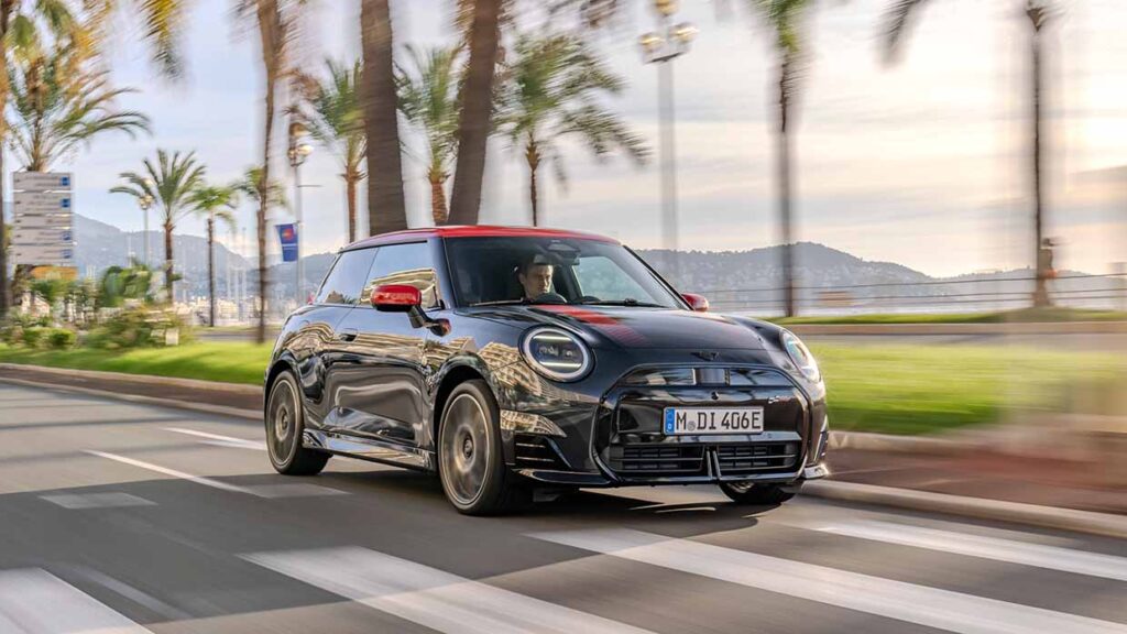 De nieuwe MINI Cooper SE John Cooper Works: Volledig elektrisch in een sportieve look