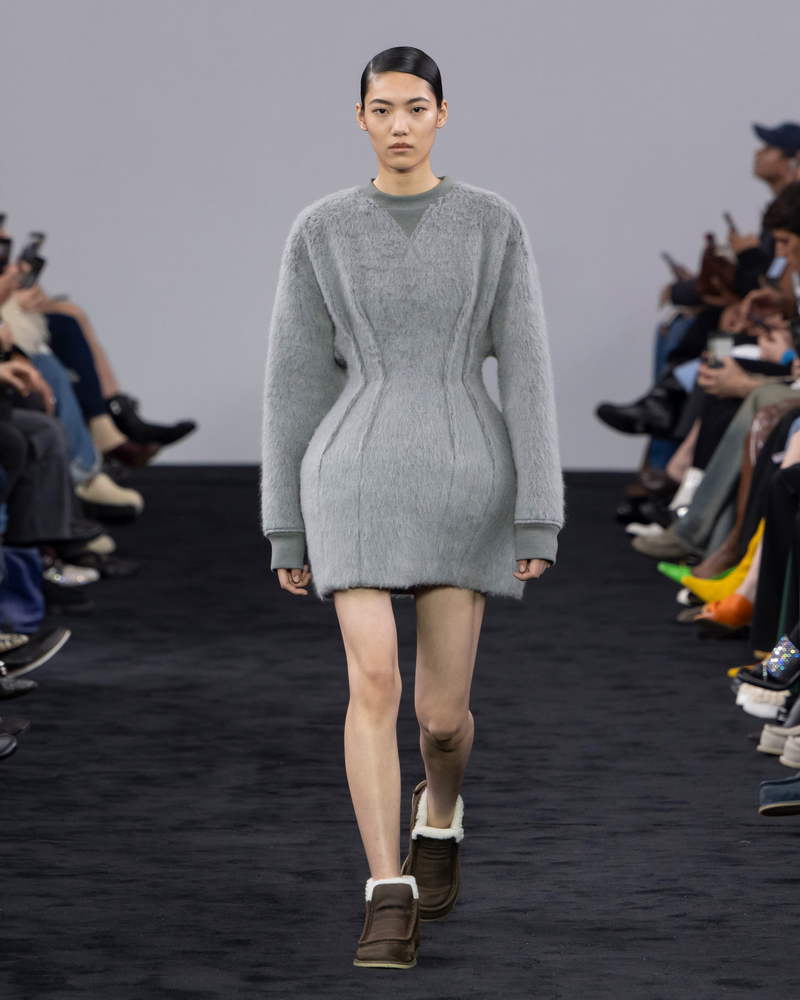 JW Anderson vrouw herfst winter 2024 2025 - Photo courtesy of JW Anderson