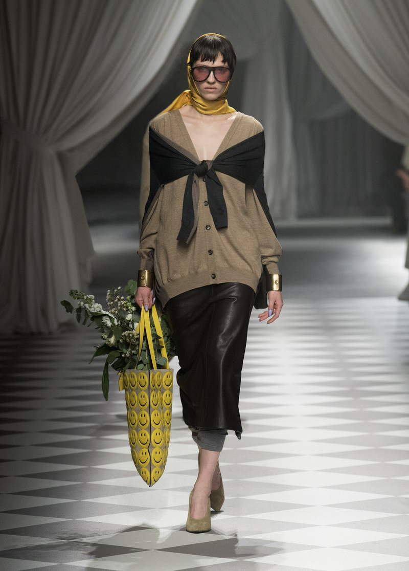 Moschino vrouw herfst winter 2024 2025 - Photo courtesy of Moschino