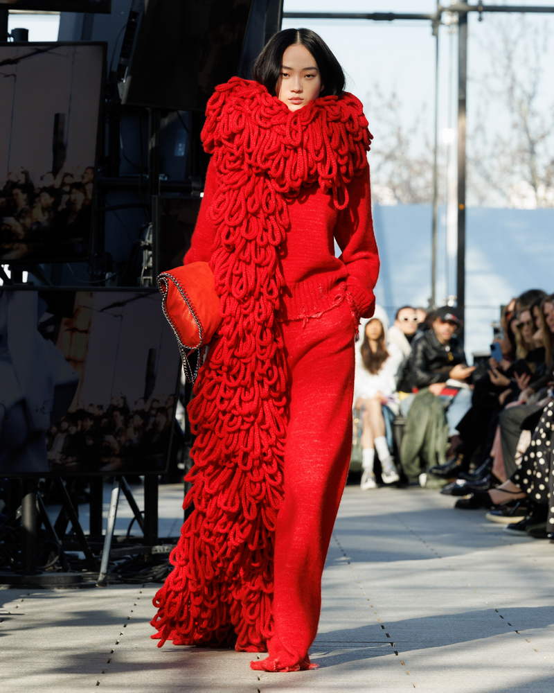 Stella McCartney Herfst Winter 2024 2025 Ready To Wear Collectie - photo courtesy of Stella McCartney