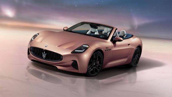 ‘Made in Thunder’: nieuw elektrische tijdperk voor Maserati ingeluid met presentatie GranCabrio Folgore