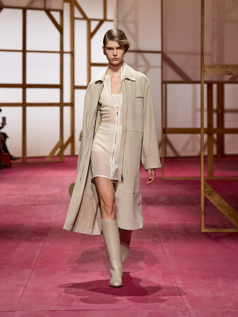 Hermès vrouw lente zomer 2025 - Photo courtesy of Hermès