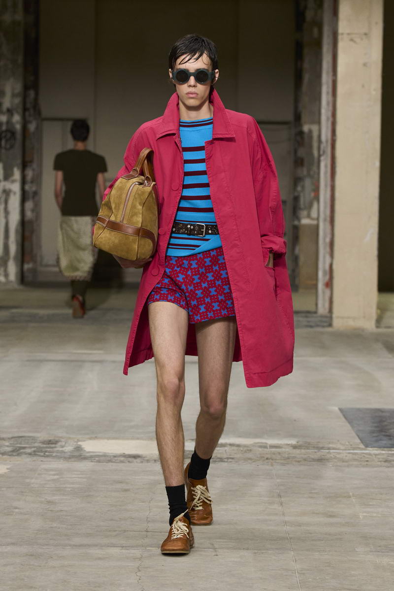 Dries Van Noten man lente zomer 2026 - Photo courtesy of Dries Van Noten