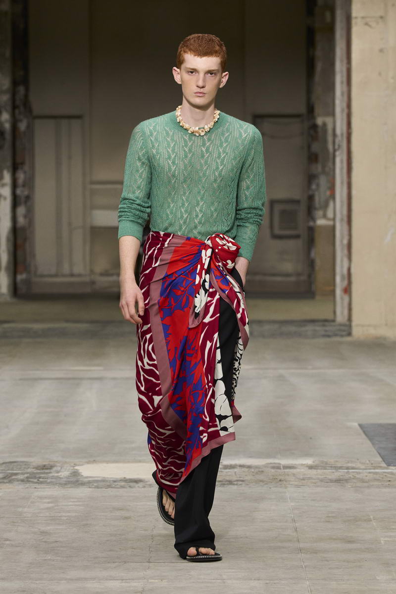 Dries Van Noten man lente zomer 2026 - Photo courtesy of Dries Van Noten