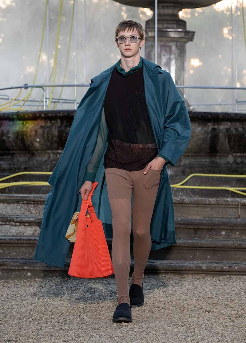 HOMME PLISSÉ ISSEY MIYAKE Lente Zomer 2026 – Photo courtesy of HOMME PLISSÉ ISSEY MIYAKE