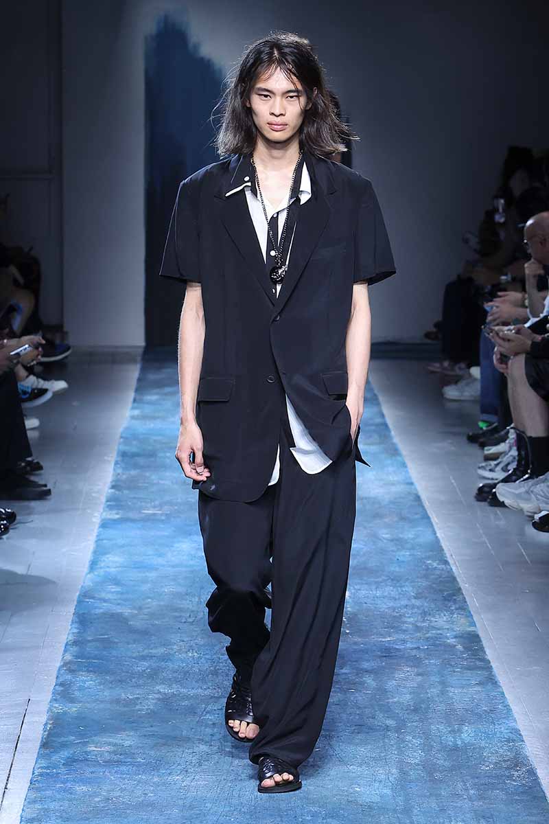 Yohji Yamamoto man lente zomer 2026 - Photo courtesy of Yohji Yamamoto