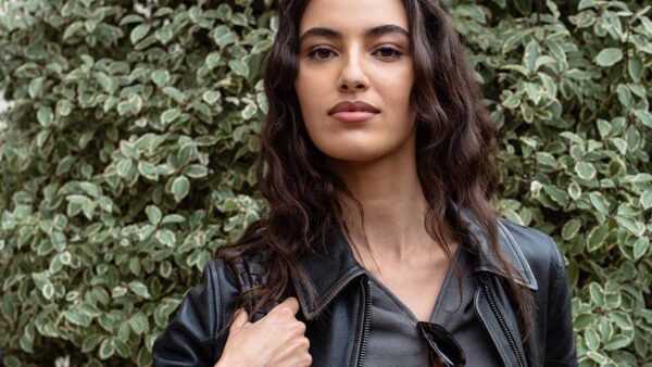 Modellen en street style - Photo ADVERSUS