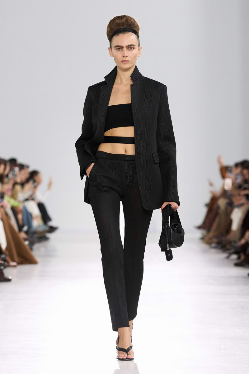 Max Mara lente zomer 2026 - Photo courtesy of Max Mara