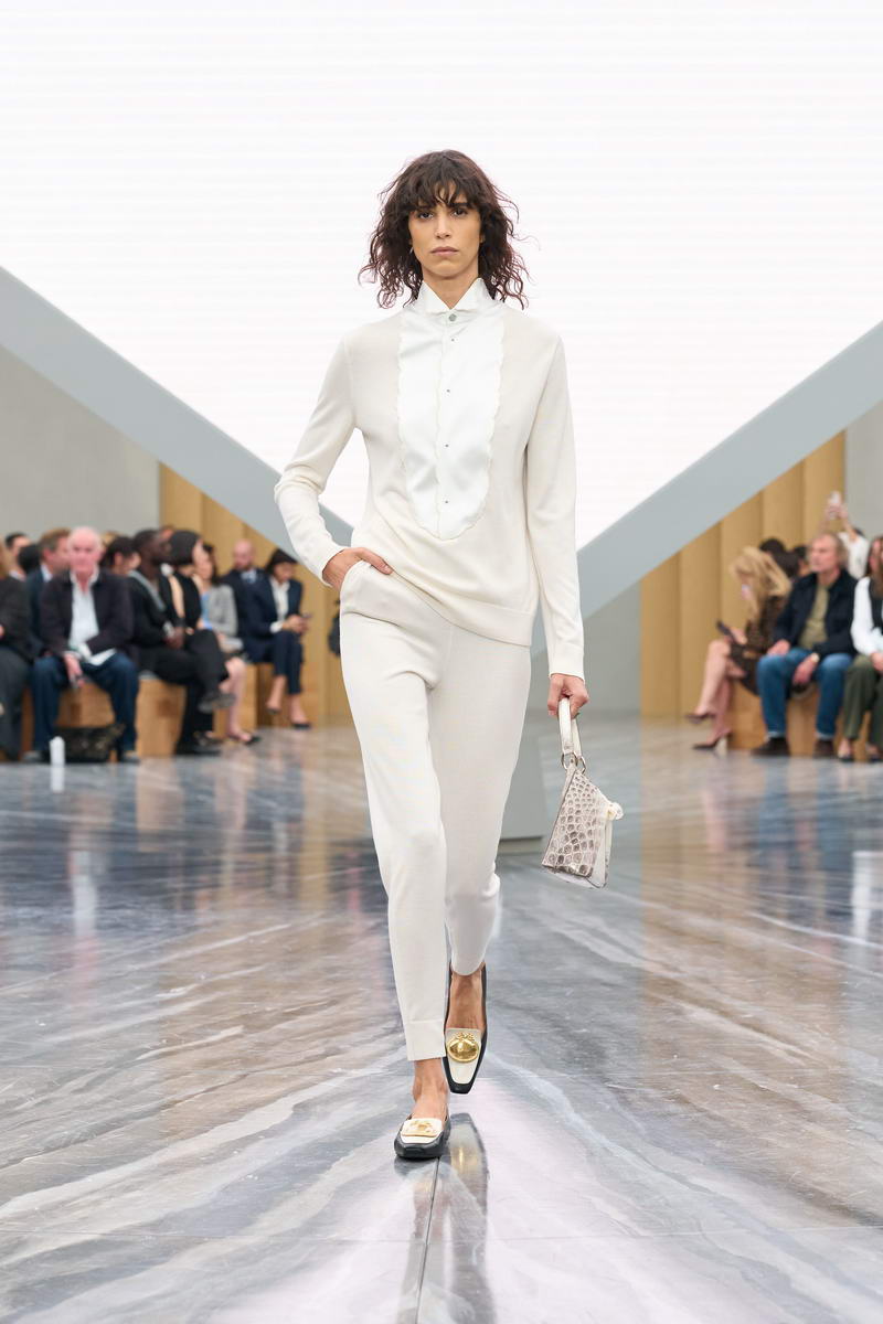 Dior vrouw lente zomer 2026 - Photo courtesy of Dior
