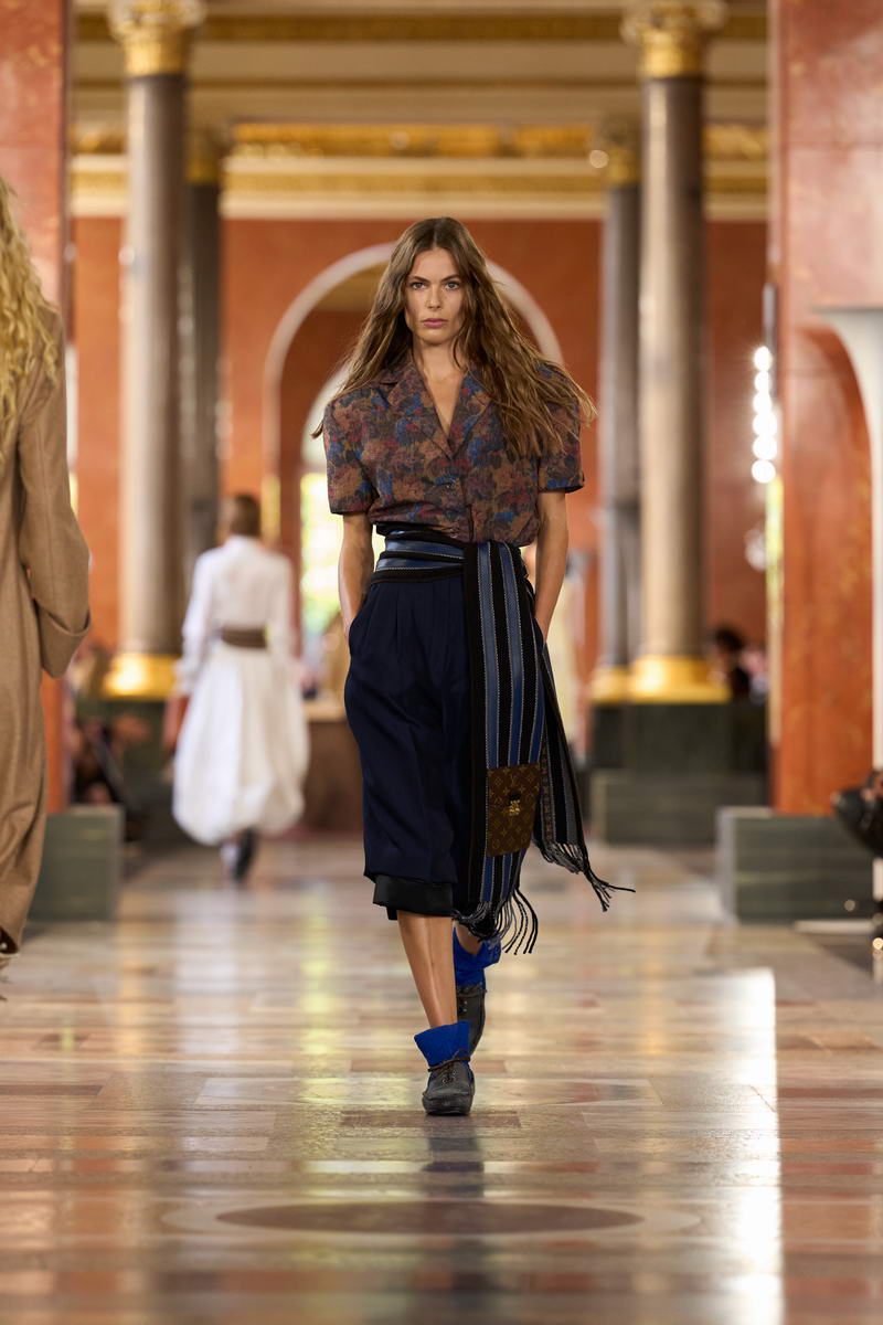 WOMEN’S SPRING-SUMMER 2026 FASHION SHOW © Louis Vuitton