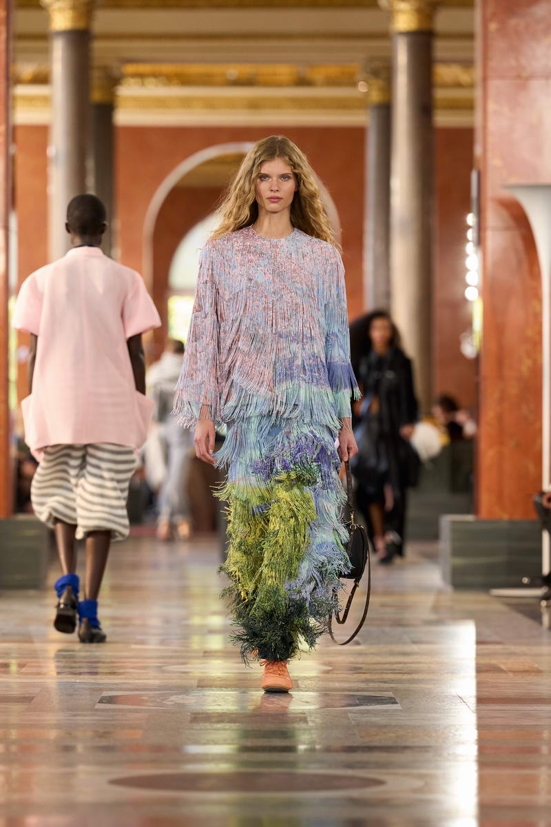 WOMEN’S SPRING-SUMMER 2026 FASHION SHOW © Louis Vuitton