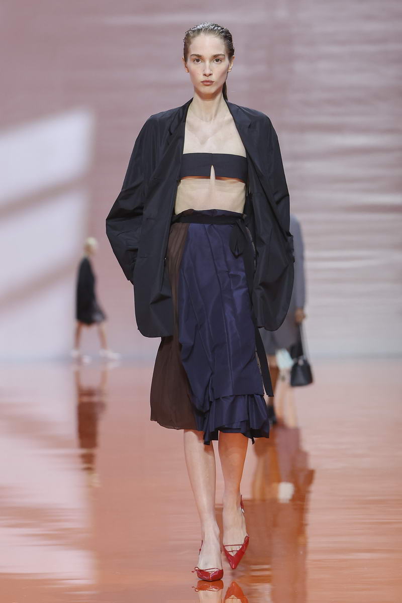 Prada vrouw lente zomer 2026 - Photo courtesy of Prada
