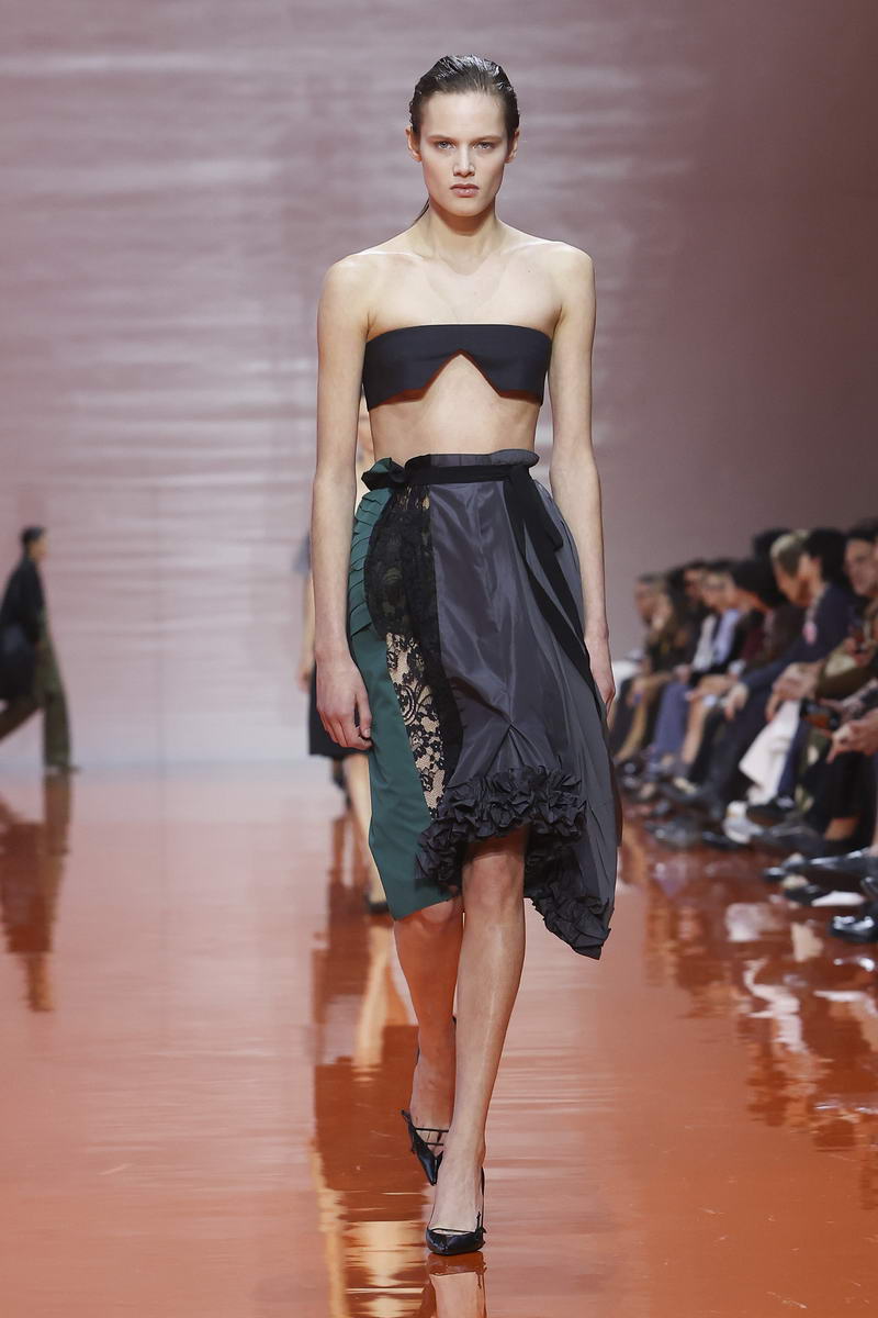 Prada vrouw lente zomer 2026 - Photo courtesy of Prada