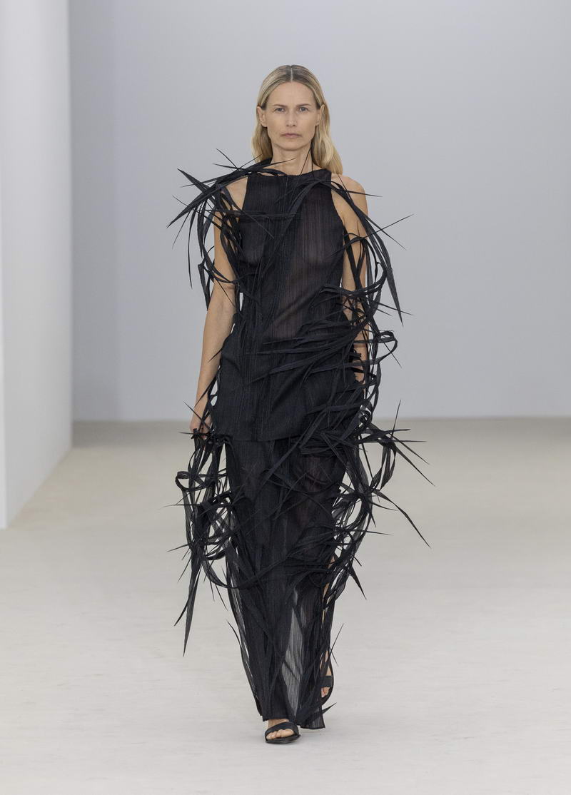 Issey Miyake Lente Zomer 2026 - Photo courtesy of Issey Miyake