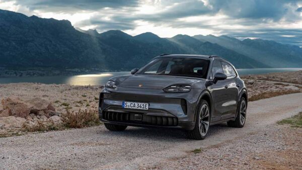 Porsche introduceert nieuwe, volledig elektrische Cayenne en Cayenne Turbo