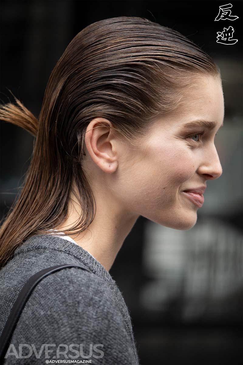 Greasy Glam: waarom zichtbaar haarproduct het in 2026 helemaal wordt - Photo Charlotte Mesman