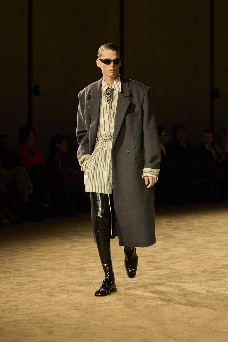 SAINT LAURENT MAN HERFST WINTER 2026 2027 - Photo courtesy of Saint Laurent