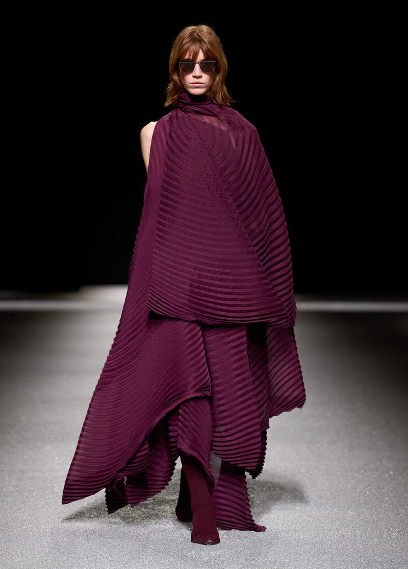 ISSEY MIYAKE Herfst Winter 2026 2027 - Photo courtesy of ISSEY MIYAKE