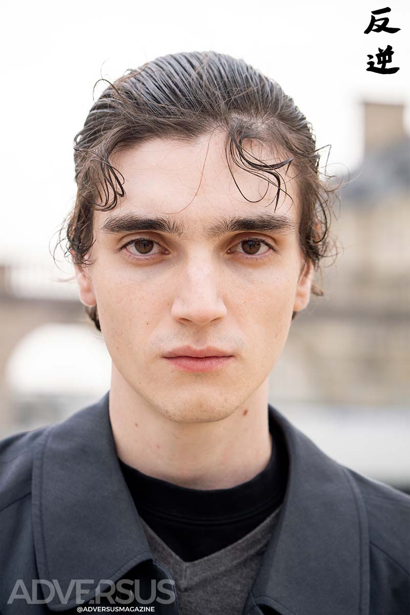 Mannen kapsels 2026. Wet looks met rebelse imperfectie. Foto Charlotte Mesman